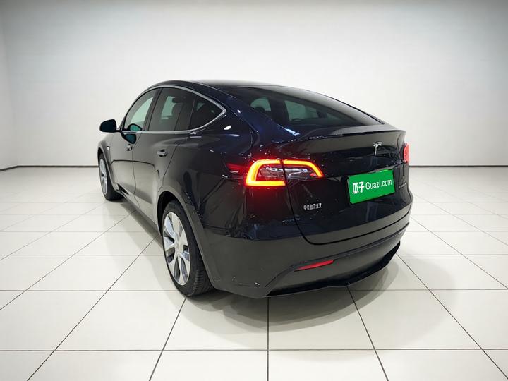 Model Y 2022 Facelift RWD photo 4