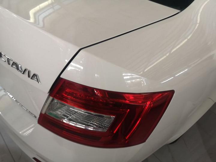 Octavia 2017 Classic 1.6L AT Standard photo 7