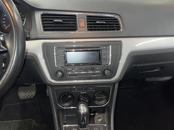 2015 1.6L AT Comfort photo 4