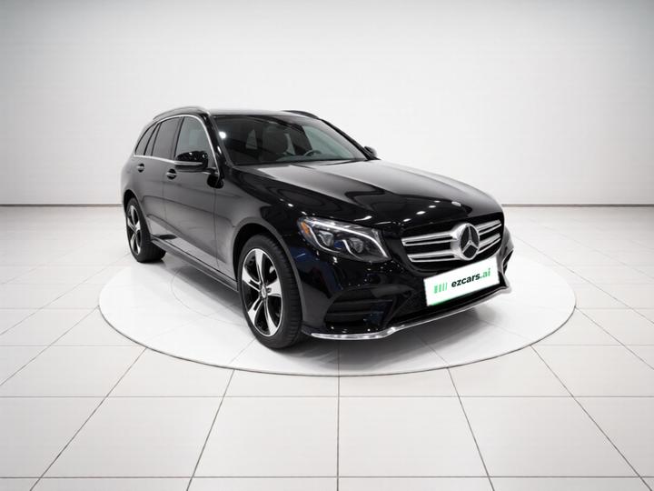 GLC 2017 GLC 300 4MATIC Dynamic photo 3
