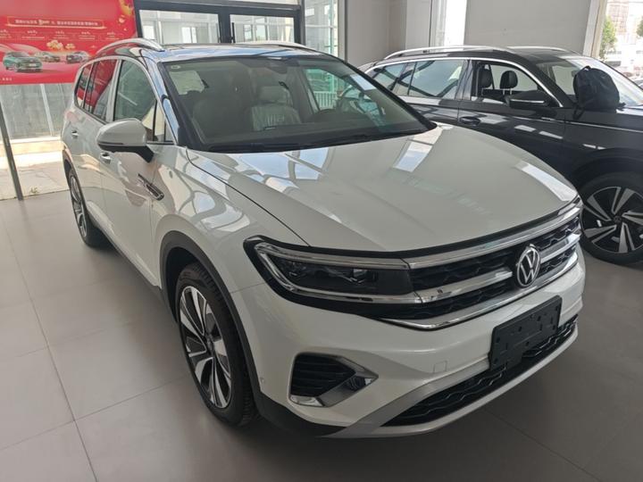 2024 380TSI AWD Luxury Pro 6-Seater photo 3