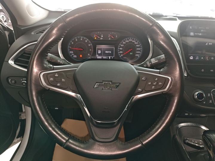 Malibu XL 2022 Redline 550T AT photo 2