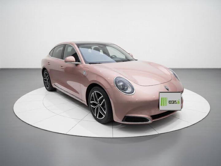 2022 555km Premium photo 3