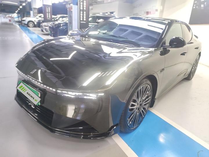 10 EM-P 2025 240 AWD Ultra Sport