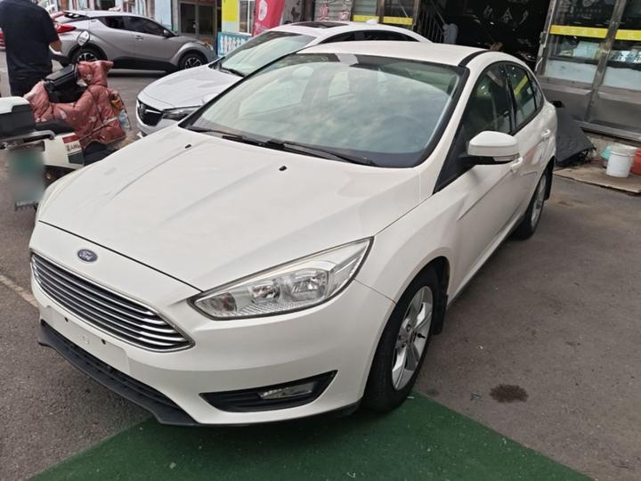 Focus 2015 Sedan 1.6L AT Comfort