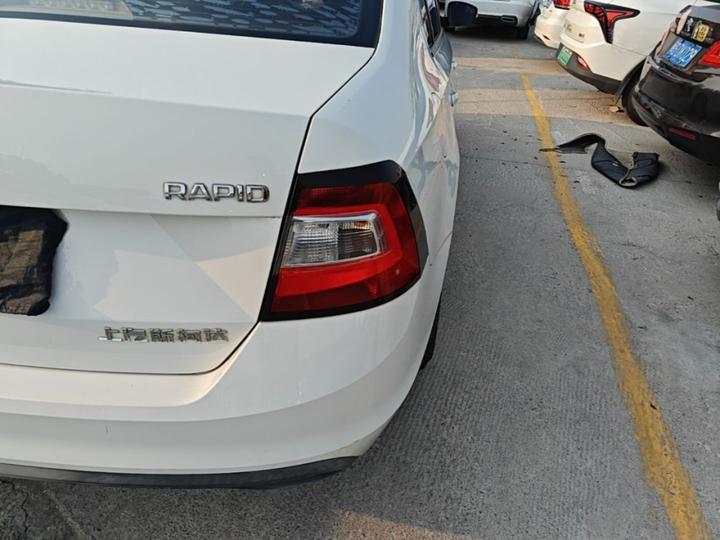 Rapid 2018 1.6L MT Standard photo 7