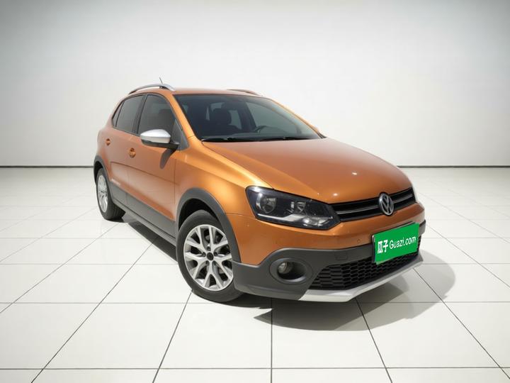 2016 1.6L Cross Polo AT photo 3