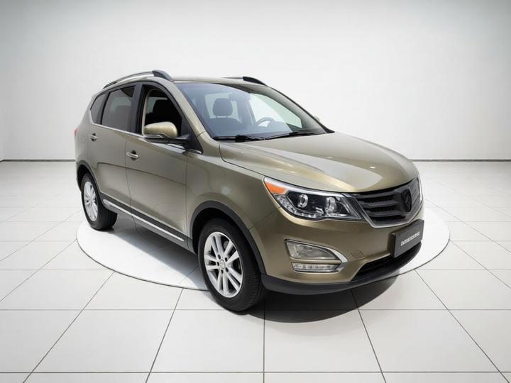 560 2015 1.8L MT Elite photo 3