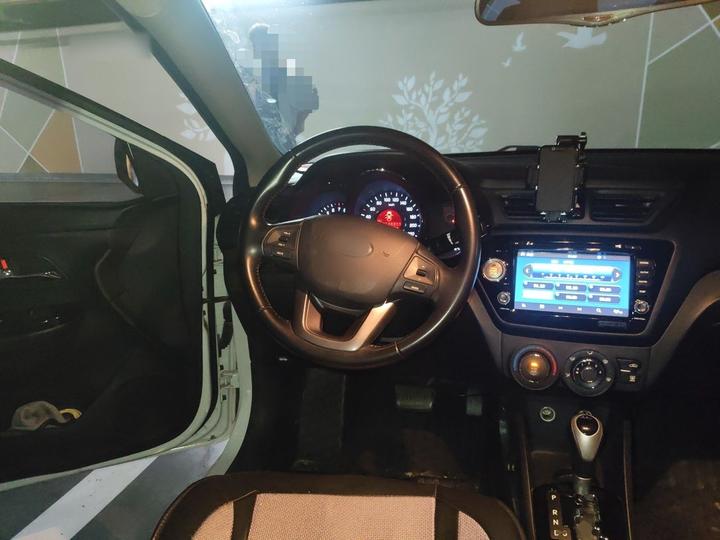 K2 2012 Sedan 1.6L AT Premium Anniversary Edition photo 7
