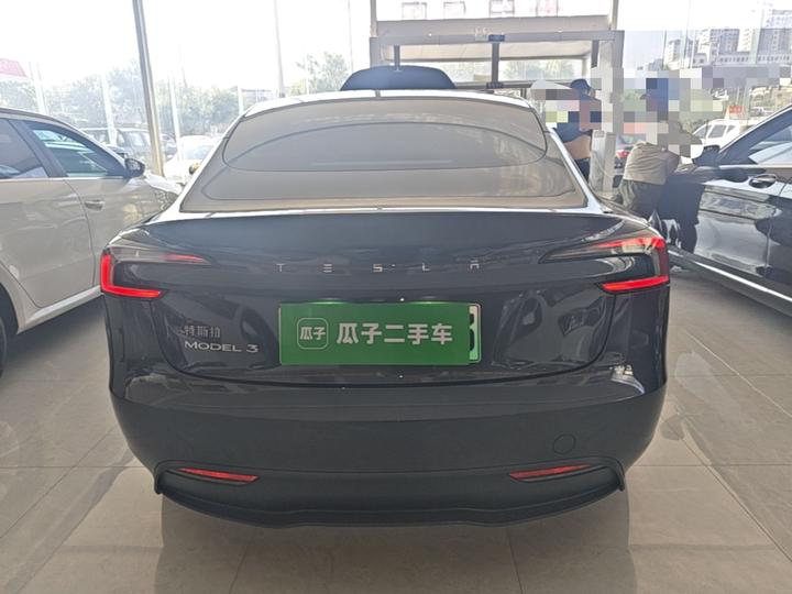 Model 3 2025 RWD photo 3