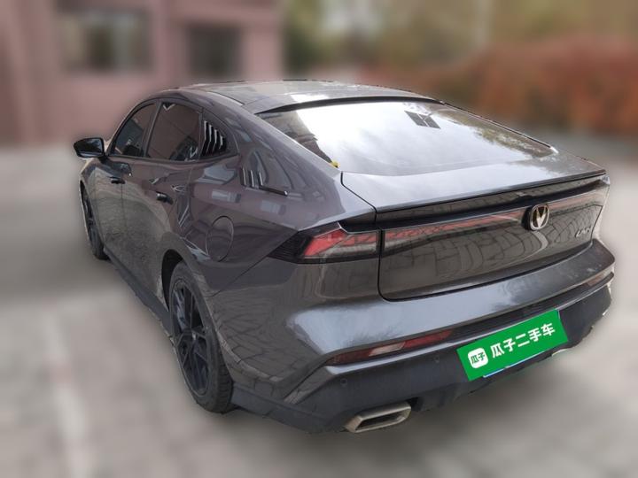 UNI-V 2024 1.5T Premium photo 4