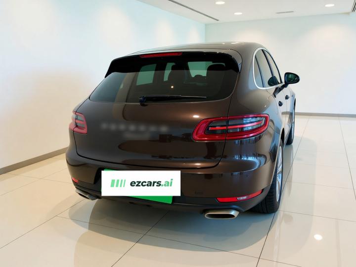 2017 Macan 2.0T photo 5