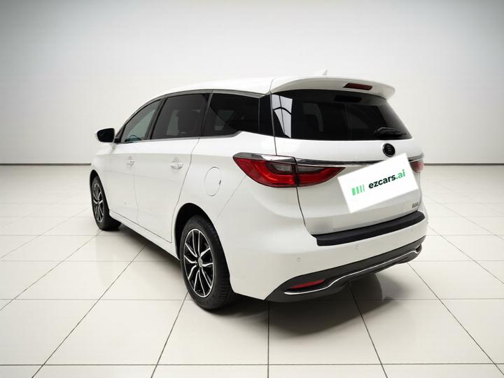 Song MAX 2018 1.5T AT Connected Luxury 6-Seater photo 4