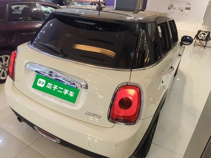 2016 1.5T COOPER 5-Door photo 4