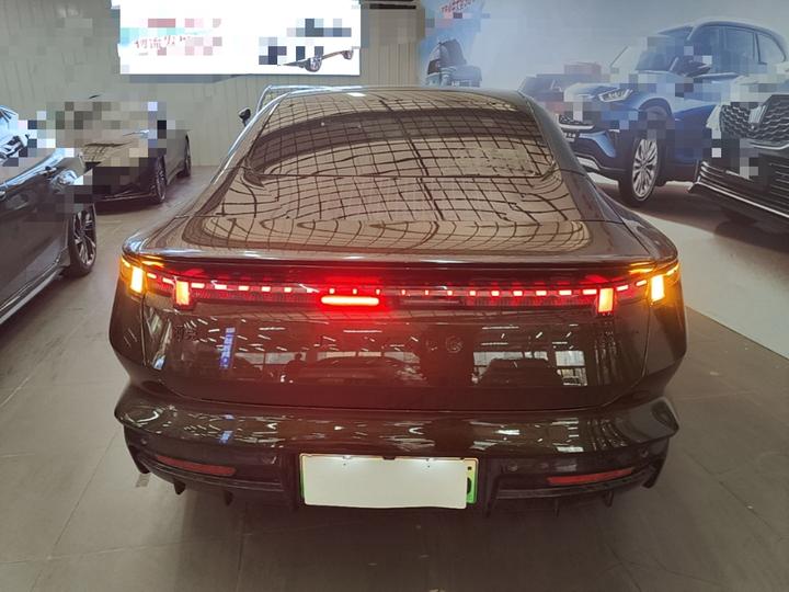 10 EM-P 2025 240 AWD Ultra Sport H7 photo 3