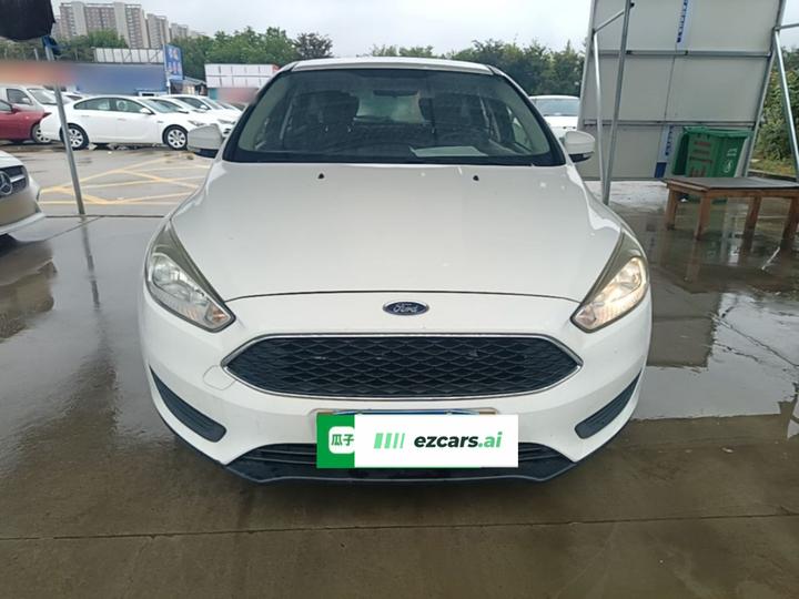 Focus 2018 Hatchback Classic 1.6L AT Comfort photo 2