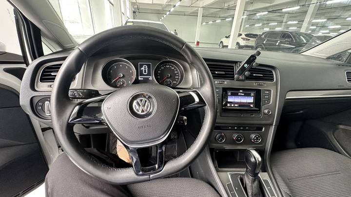 Golf 2016 1.6L AT Comfort photo 8