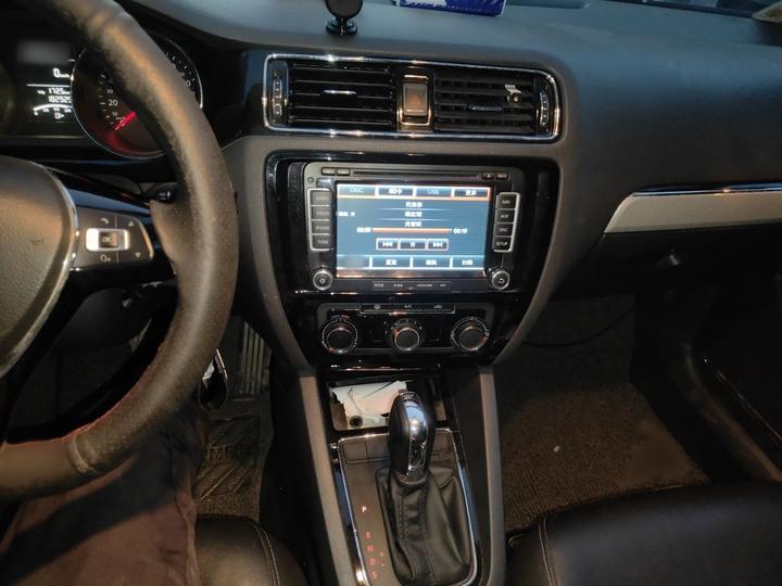 Sagitar 2015 1.6L AT Comfort photo 5