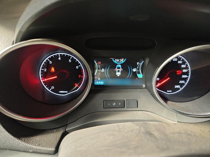 Yuan 2017 1.5L MT photo 4