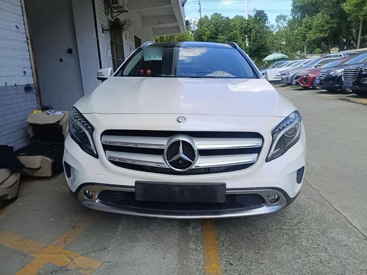 GLA Imported 2015 GLA 200 photo 2