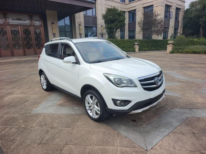CS35 2017 1.6L MT Luxury photo 3