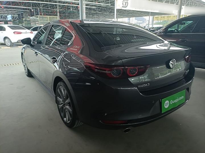 3 Axela 2023 2.0L AT photo 4