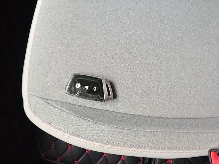 E300 2020 Plus photo 8