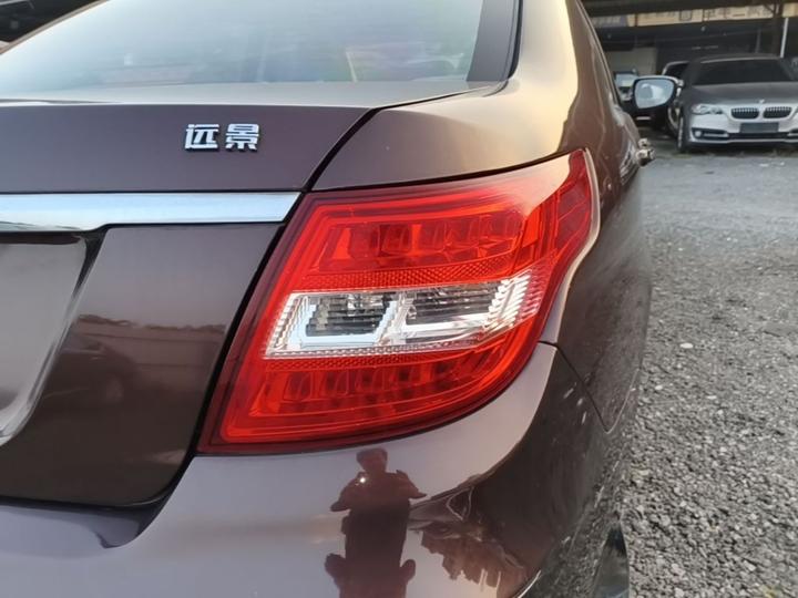 Vision 2016 1.5L AT photo 7