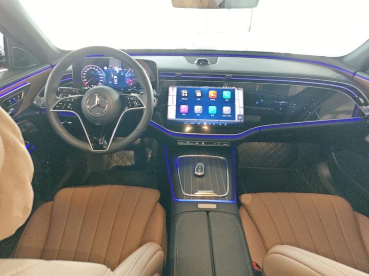 E-Class 2026 E 300 L Luxury photo 2