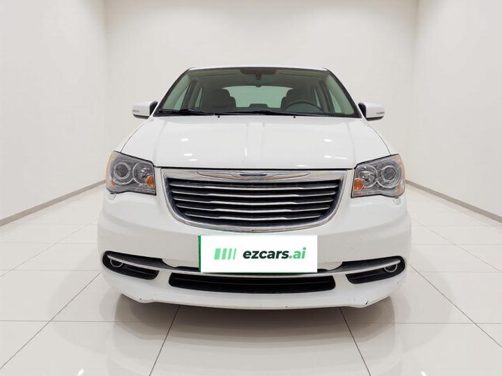 Chrysler Imported 2013 3.6L Luxury photo 2