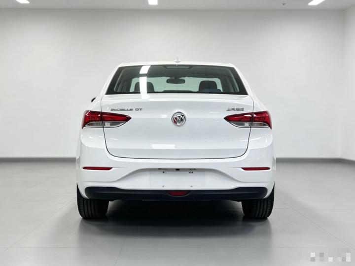 Excelle 2021 Facelift Classic 1.5L AT Progressive photo 3