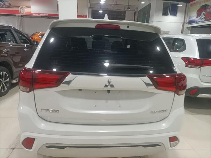 Outlander 2021 2.0L RWD Cruise 5-Seater photo 3