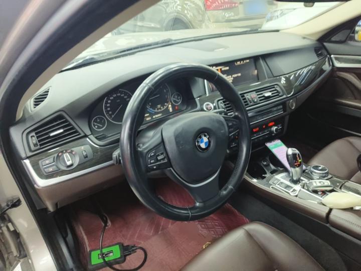 5 Series 2014 525Li Luxury Design Package photo 5