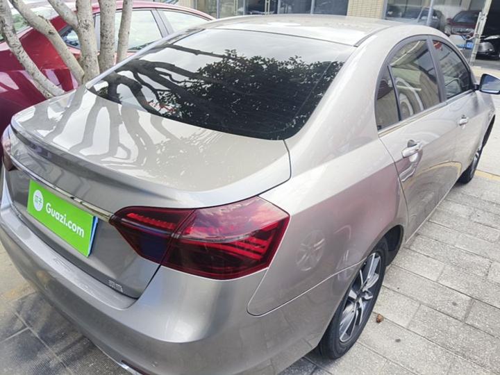 Emgrand 2020 1.5L CVT photo 4