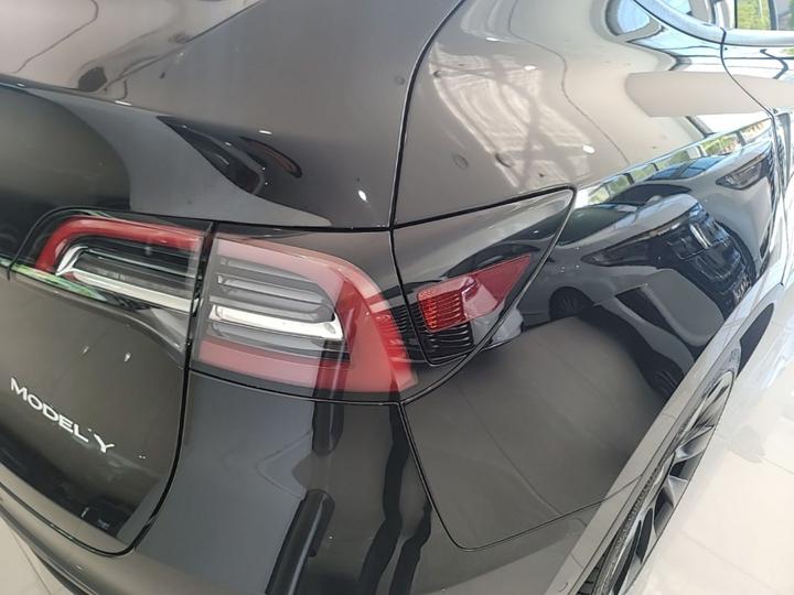 Model Y 2022 Facelift RWD photo 7