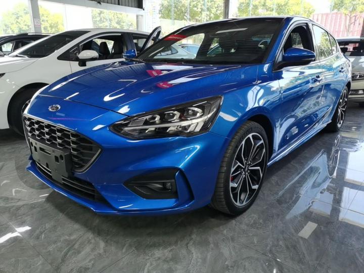 Focus 2021 Sedan EcoBoost 180 AT ST Line