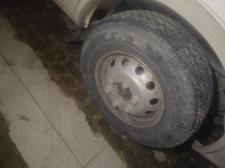 IVECO 2013 2.8T-A32 photo 8