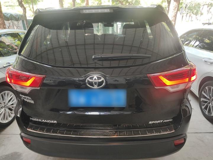 Highlander 2018 2.0T AWD Luxury 7-Seater China VI photo 5