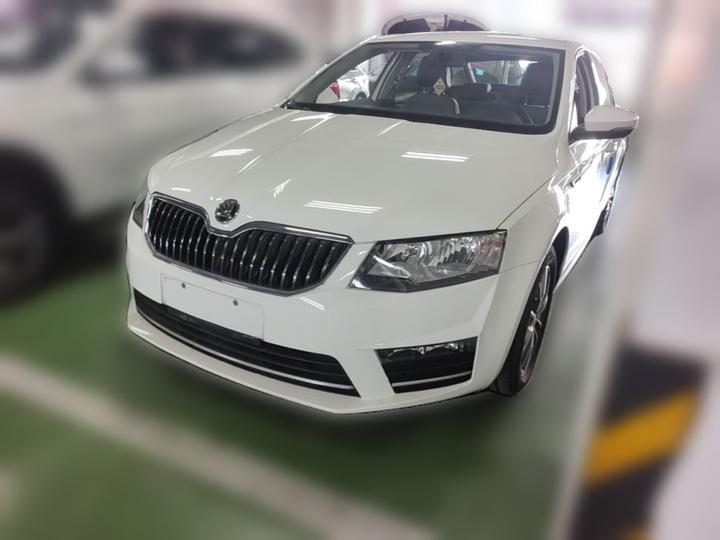 Octavia 2017 1.6L AT