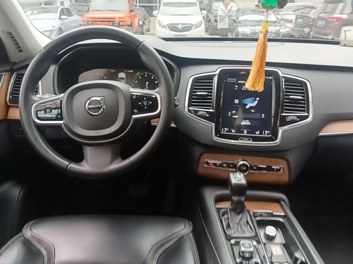 XC90 2018 T6 7-Seater photo 5