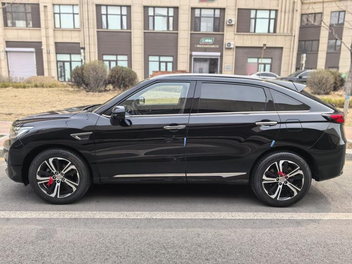 UR-V 2017 370TURBO RWD Premium China V photo 4