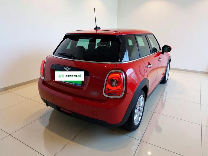 2019 1.5T ONE 5-Door photo 4