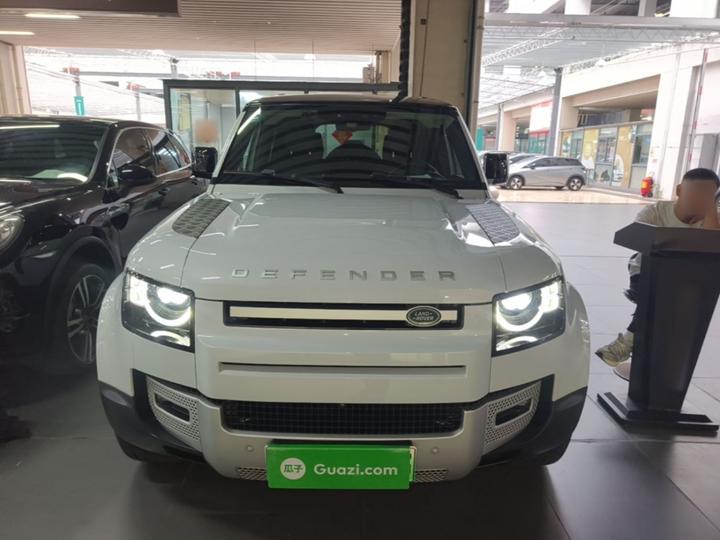 Defender EV 2022 110 P400e photo 2