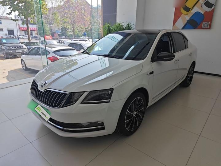 Octavia 2018 TSI280 DSG Luxury