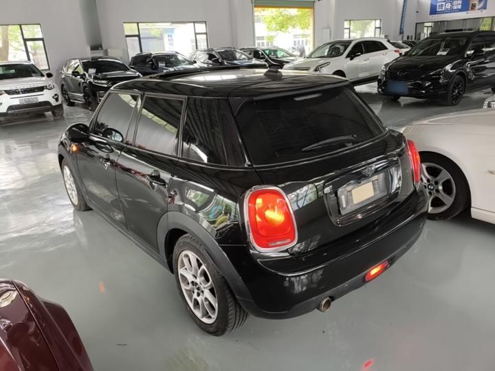 2018 1.5T ONE PLUS 5-Door photo 4