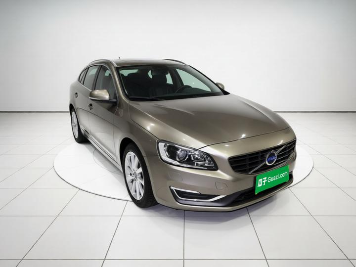 V60 2015 T5 photo 3