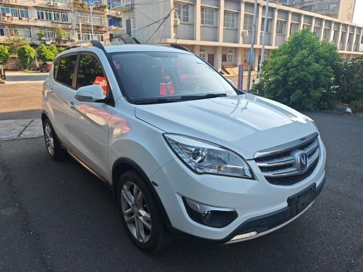 CS35 2016 1.6L MT Luxury IV photo 3
