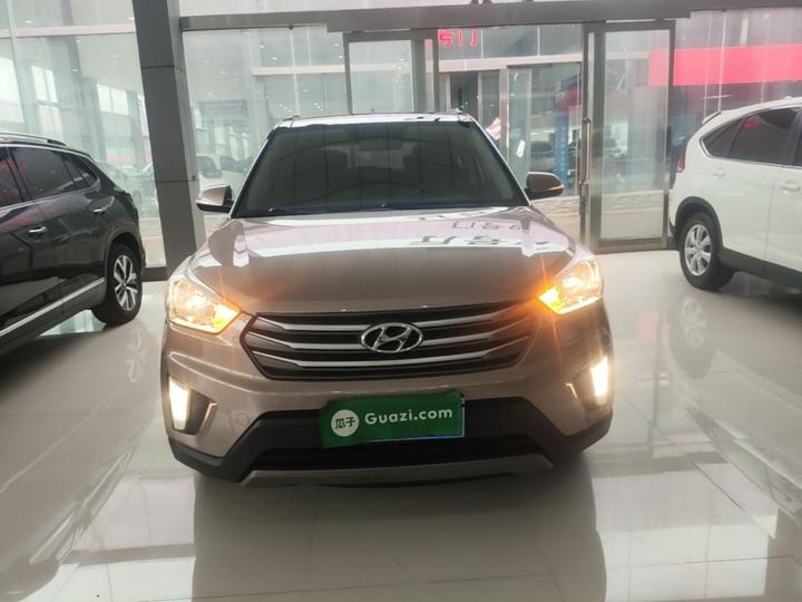 ix25 2015 1.6L AT RWD Smart GLS photo 2
