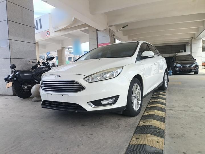 Focus 2015 Sedan EcoBoost 180 AT Elite