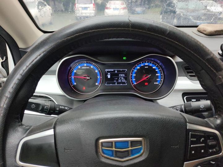 Vision 2019 Upgraded 1.5L MT Luxury China VI photo 4